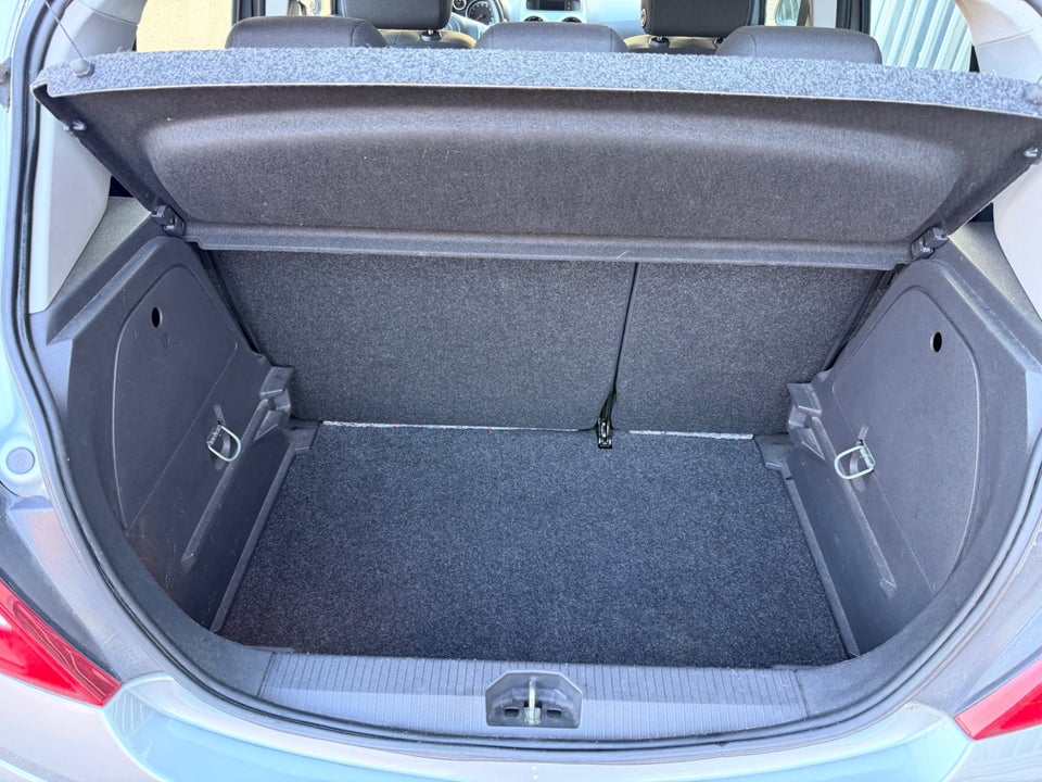 Opel Corsa 1,2 16V Enjoy 5d