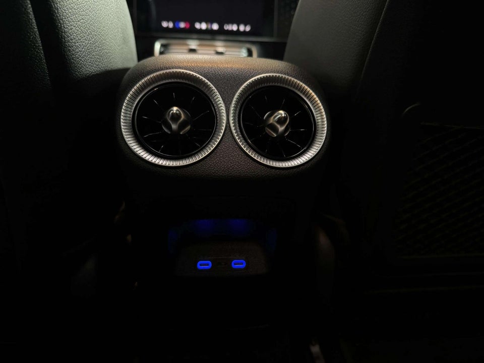 Mercedes CLA350 electric 4Matic 4d