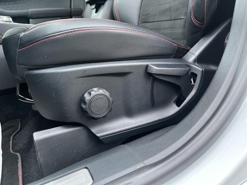 Ford Kuga 2,5 PHEV ST-Line X CVT 5d