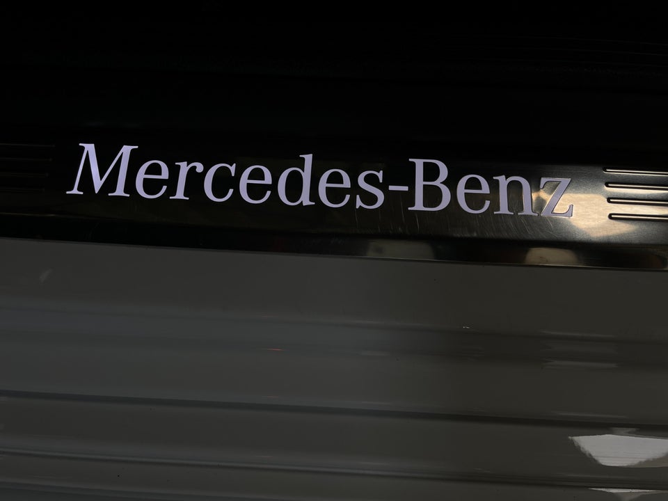 Mercedes E300 de 2,0 AMG Line stc. aut. 5d