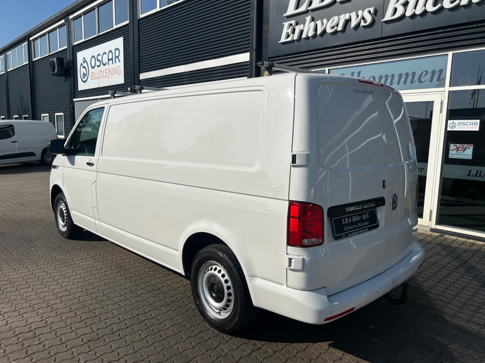 VW Transporter 2,0 TDi 110 Kassevogn lang