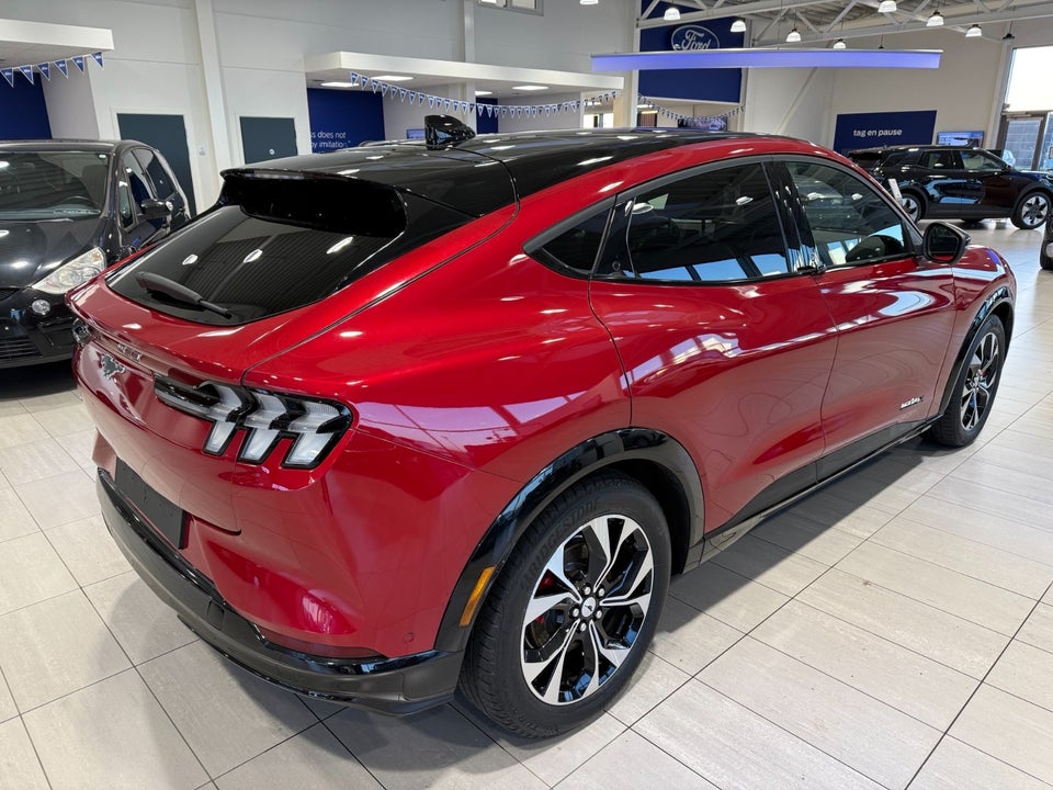 Ford Mustang Mach-E 98 Premium Extended Range AWD 5d