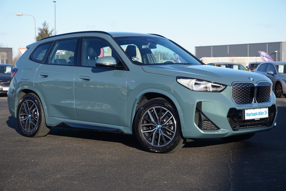 BMW iX1 xDrive30 Fully Charged M-Sport 5d