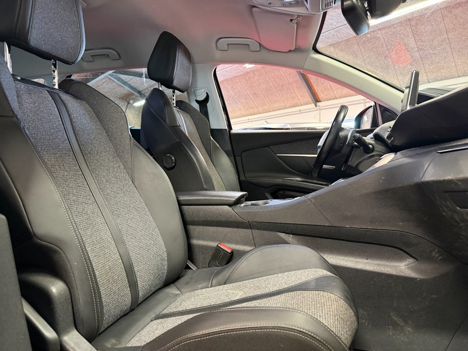 Peugeot 5008 1,5 BlueHDi 130 Allure EAT8 7prs 5d