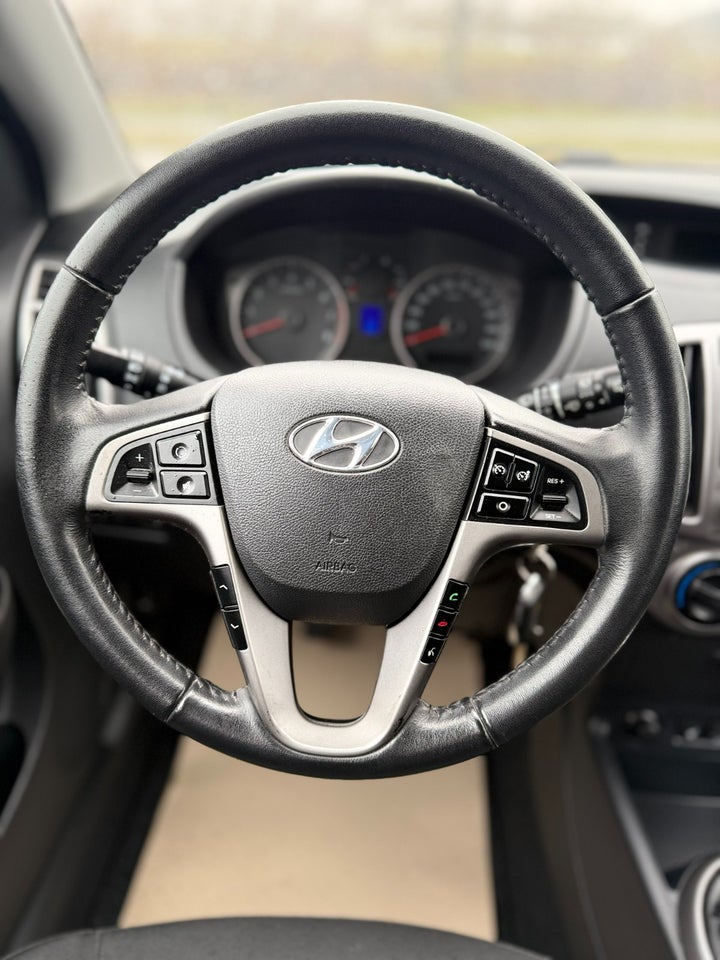 Hyundai i20 1,25 Classic Go! 5d