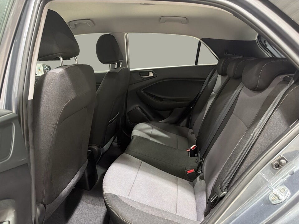 Hyundai i20 1,25 Trend 5d