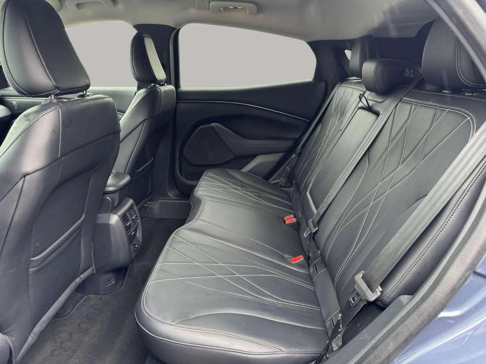 Ford Mustang Mach-E 88 Extended Range AWD 5d