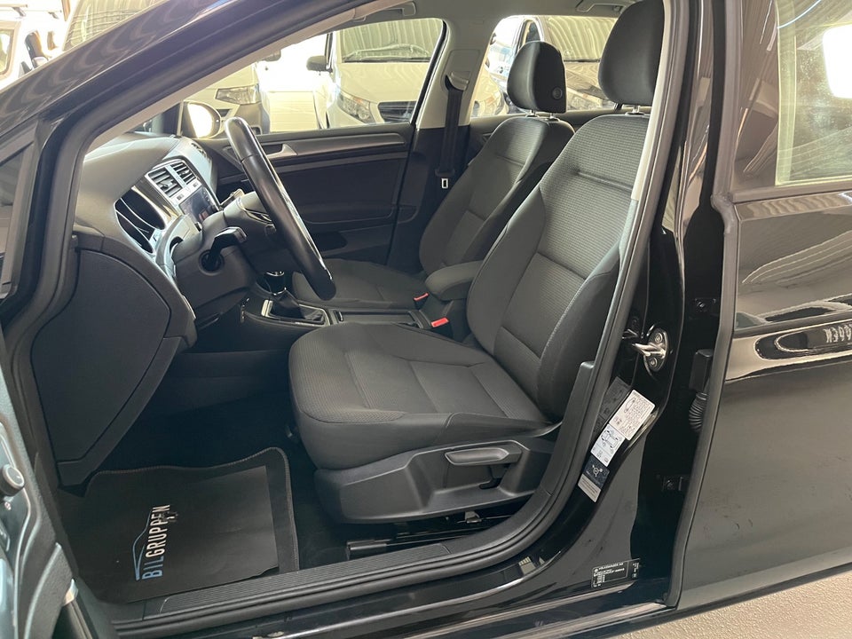 VW Golf VII 1,6 TDi 115 Comfortline Van 5d