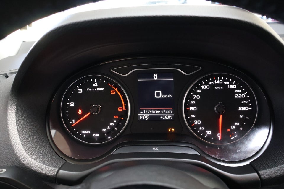 Audi Q2 30 TDi S-tr. 5d