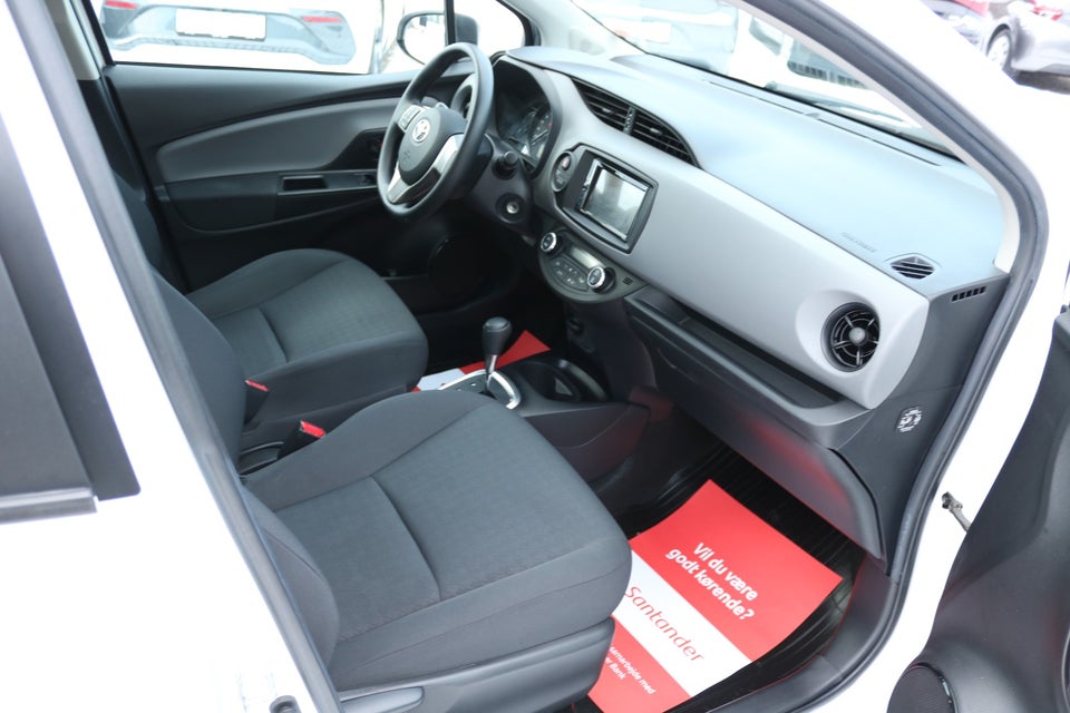 Toyota Yaris 1,5 Hybrid H1 e-CVT 5d