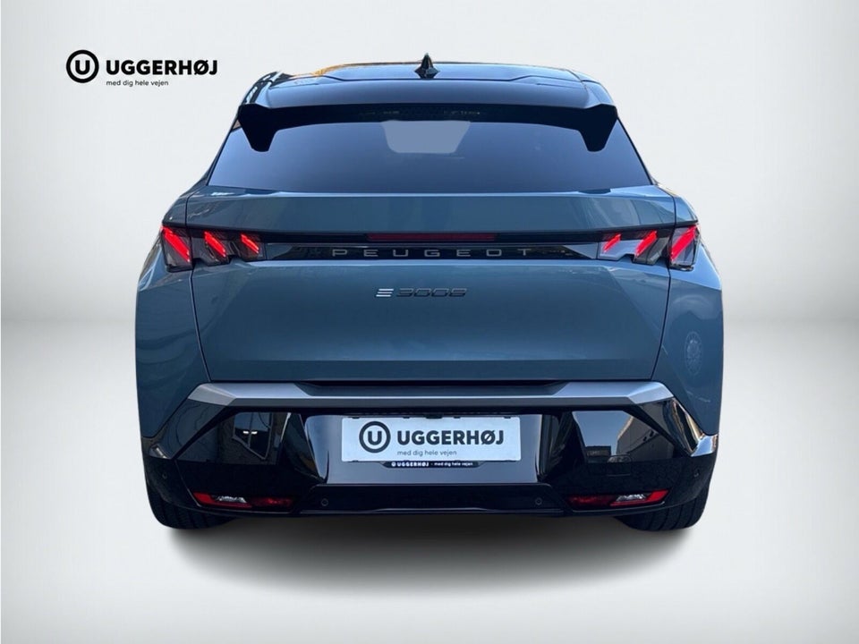 Peugeot e-3008 77 GT 5d