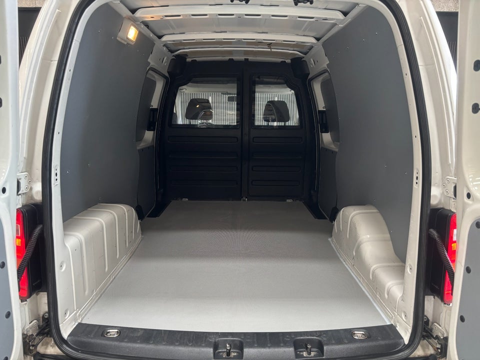 VW Caddy Maxi 2,0 TDi 102 DSG BMT Van 4d