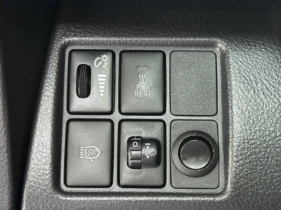 Toyota RAV4 2,2 D-4D 136 4x4 Van 5d