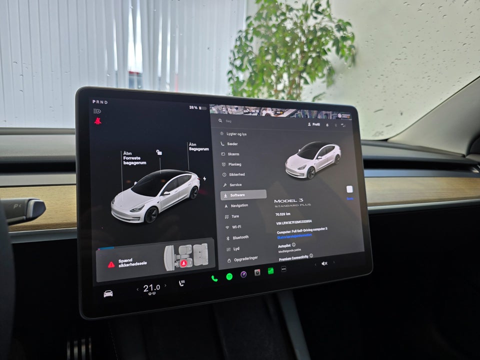 Tesla Model 3 Standard Range+ RWD 4d