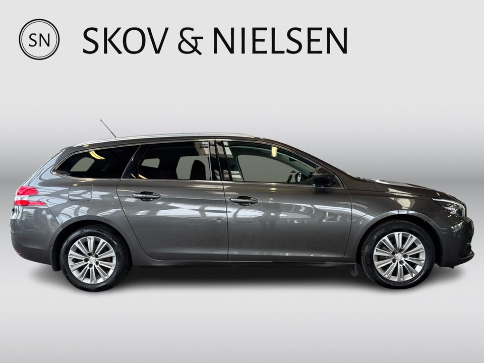 Peugeot 308 1,6 BlueHDi 120 Allure Sky SW 5d