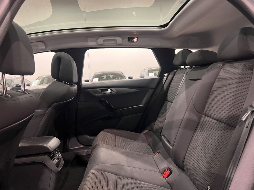 Peugeot 508 1,6 HDi 112 Allure SW 5d