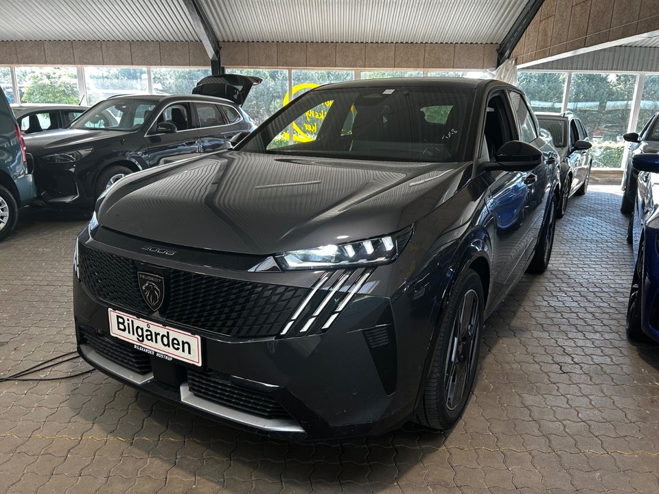 Peugeot e-3008 77 GT Pack 5d