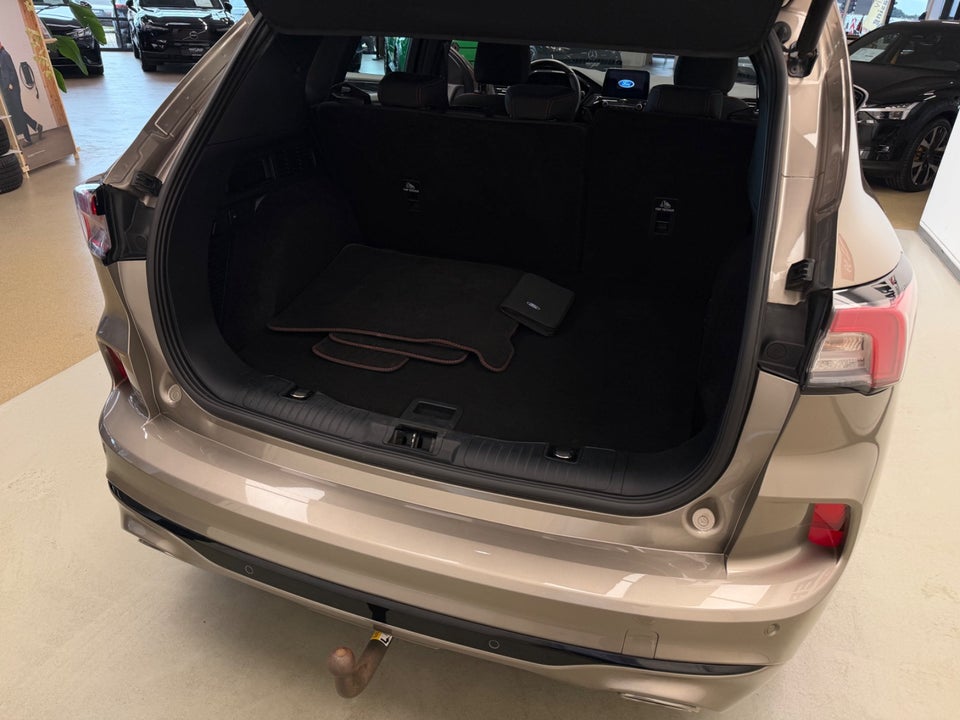 Ford Kuga 2,5 PHEV ST-Line CVT 5d