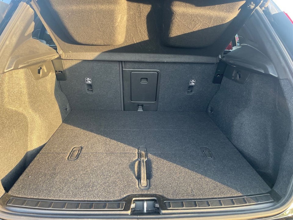 Volvo EX40 Extended Range Black Edition 5d