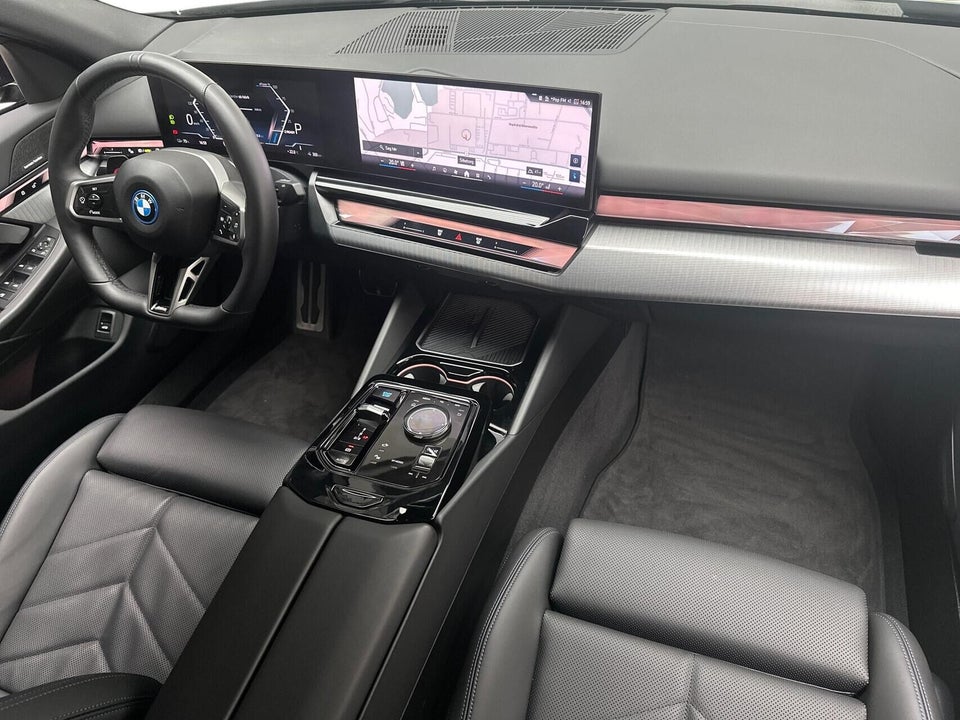 BMW i5 eDrive40 M-Sport 4d