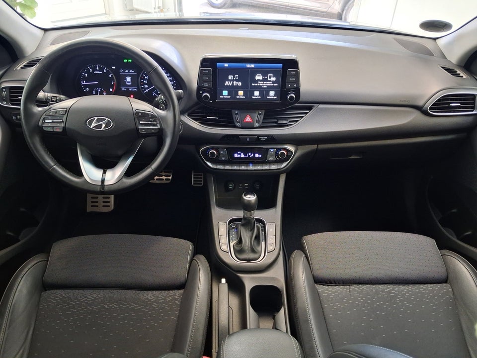 Hyundai i30 1,4 T-GDi Premium stc. DCT 5d