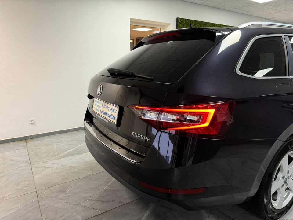 Skoda Superb 2,0 TDi 150 Ambition Combi 5d