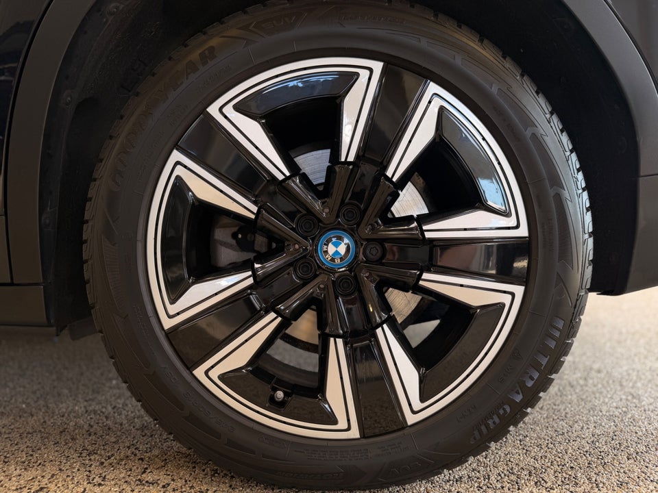 BMW iX3 Charged 5d