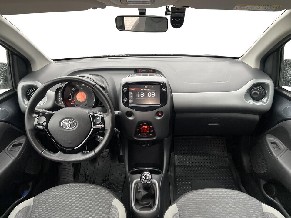 Toyota Aygo 1,0 VVT-i x-press 5d
