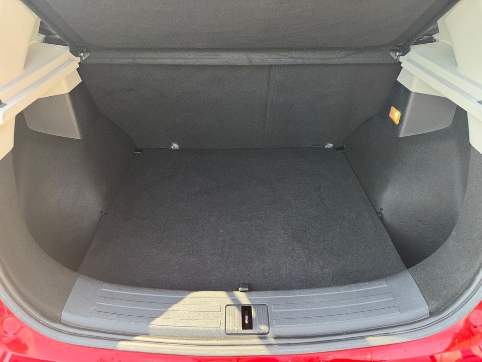 MG ZS EV Luxury 5d