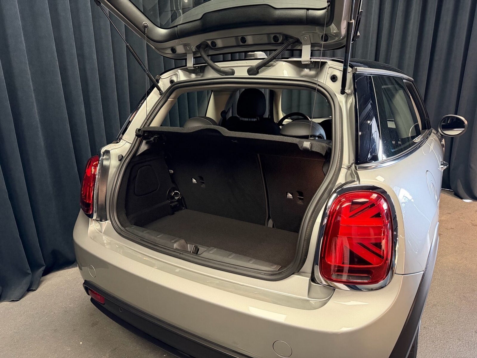 MINI Cooper SE Classic Trim 3d