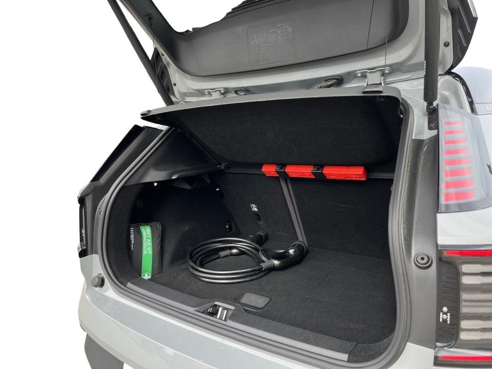 Volvo EX30 Extended Range Plus 5d
