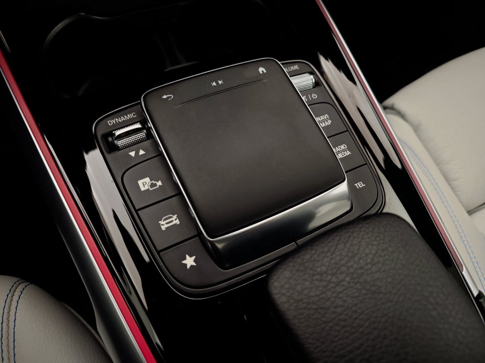 Mercedes EQB300 AMG Line 4Matic 5d