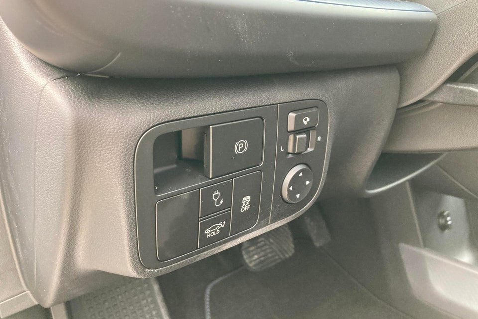 Hyundai Ioniq 6 77 Essential 4d