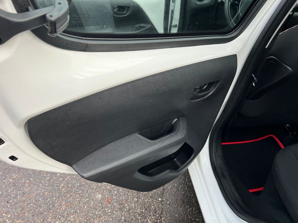 Citroën C1 1,0 VTi SportLine 5d