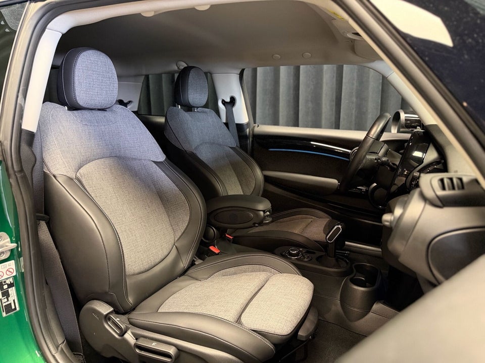 MINI Cooper SE Classic Trim 3d