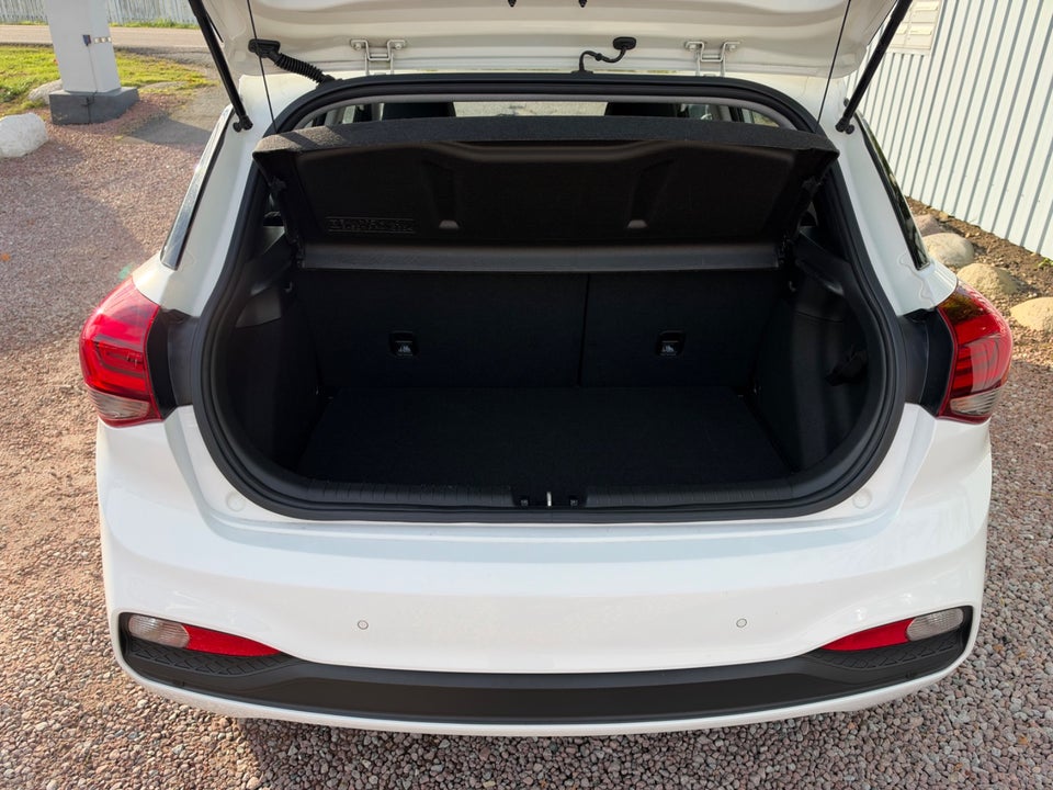 Hyundai i20 1,25 Style 5d
