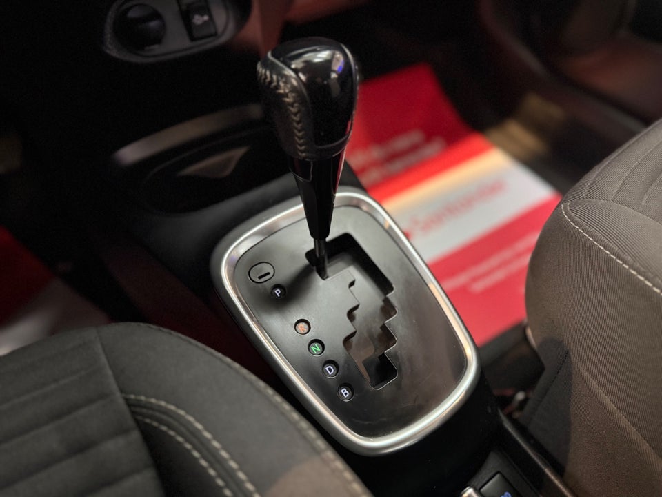 Toyota Yaris 1,5 Hybrid CHIC e-CVT 5d