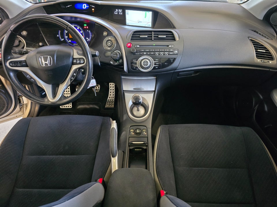 Honda Civic 1,8 Sport 5d