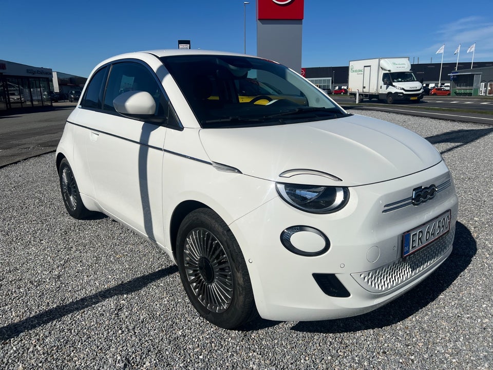 Fiat 500e 42 Icon 3+1 4d