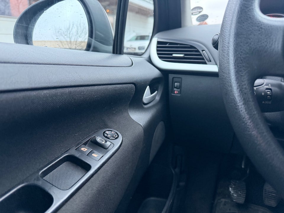 Peugeot 207 1,6 HDi 90 Comfort+ 5d