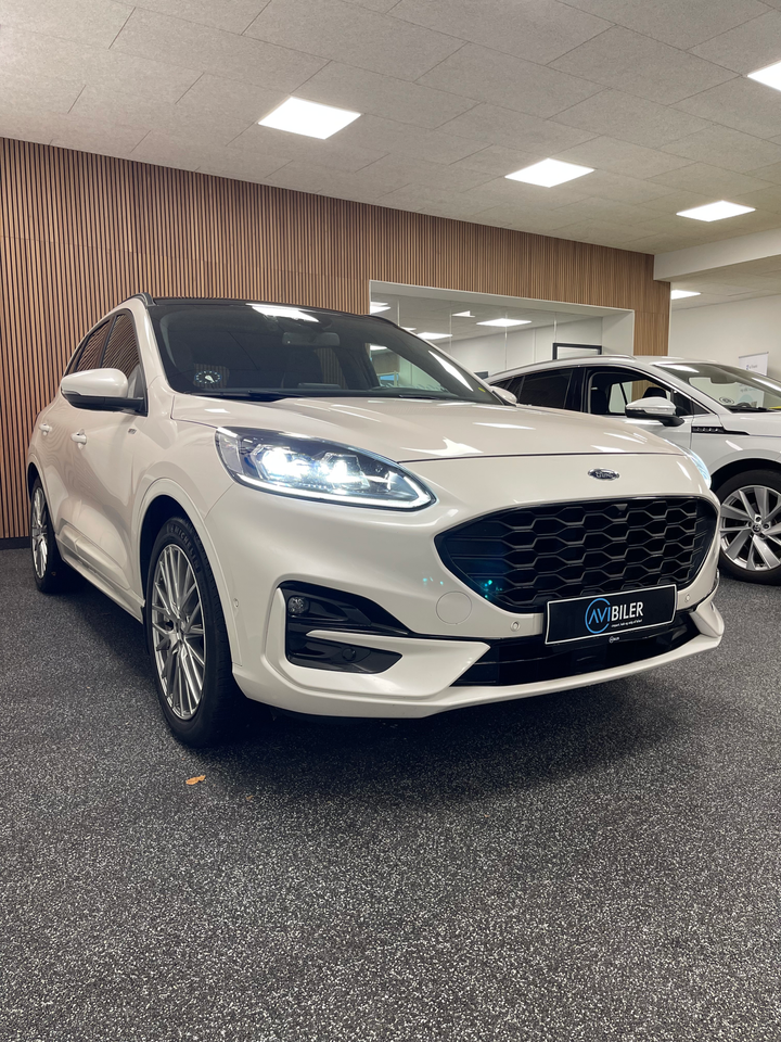 Ford Kuga 2,5 PHEV ST-Line X CVT 5d