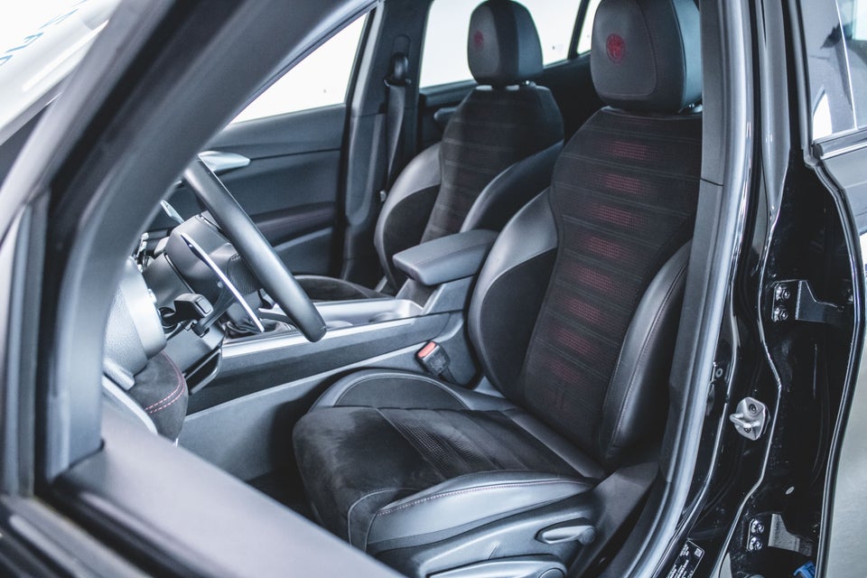 Alfa Romeo Tonale 1,3 PHEV Veloce aut. Q4 5d