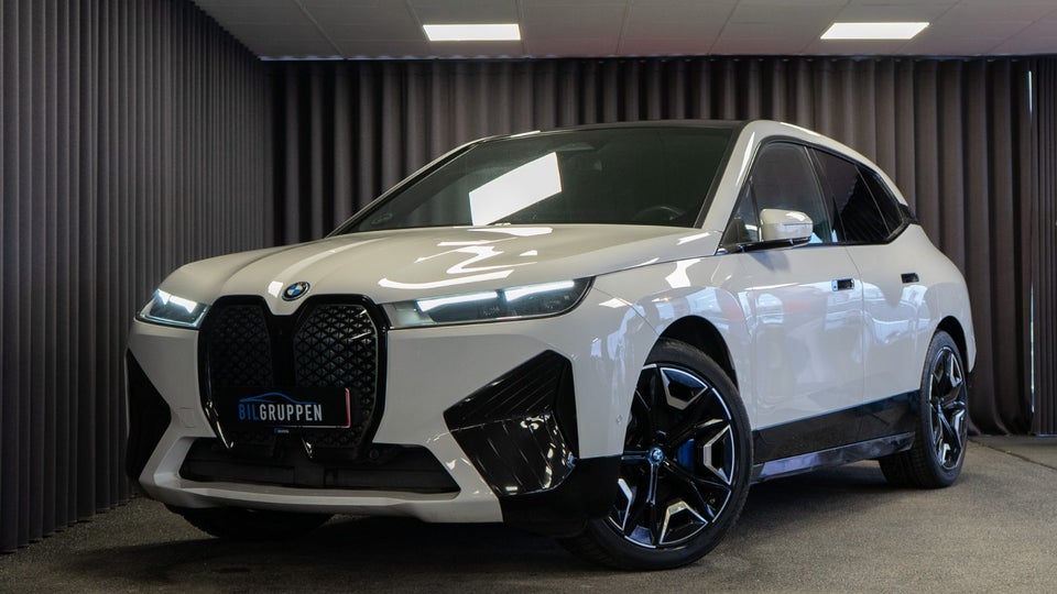 BMW iX xDrive40 Sport 5d