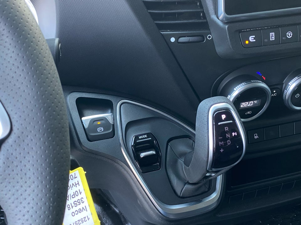 Iveco Daily 3,0 35S18 4100mm Box m/lift AG8