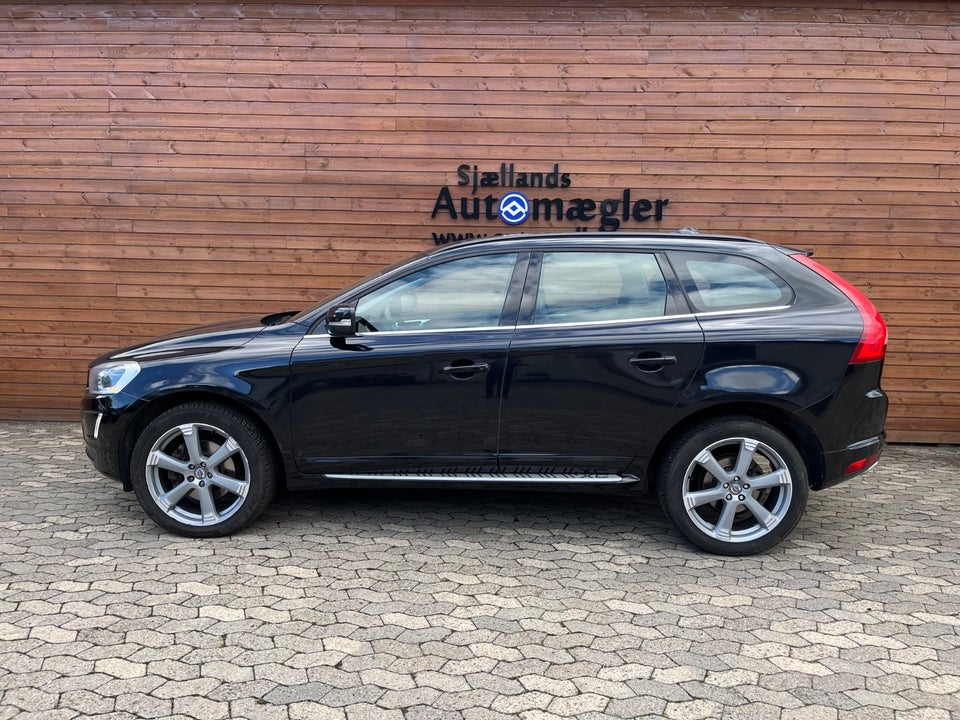 Volvo XC60 2,4 D5 215 Momentum aut. AWD 5d