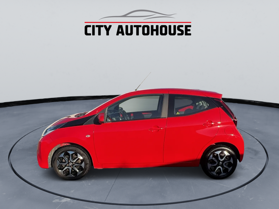 Toyota Aygo 1,0 VVT-i x-plore 5d