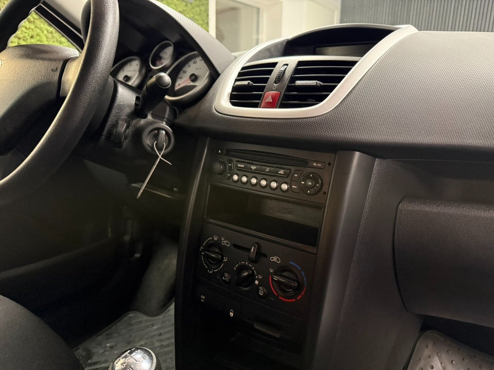 Peugeot 207 1,4 XR+ SW 5d