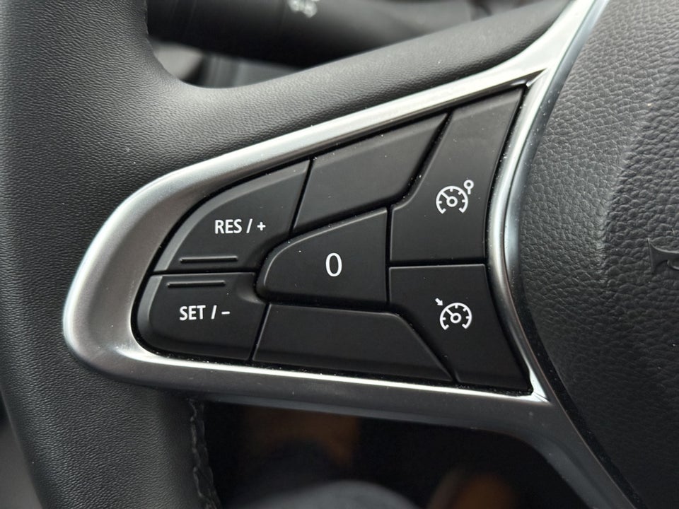 Renault Clio V 1,0 TCe 90 Equilibre Pack Road X-tr. 5d