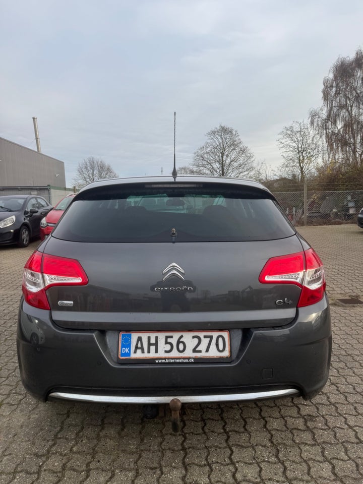 Citroën C4 1,6 e-HDi 115 Seduction 5d