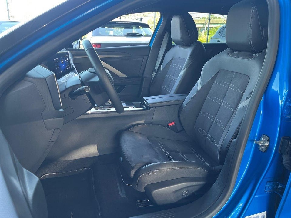 Opel Astra-e 54 Ultimate 5d